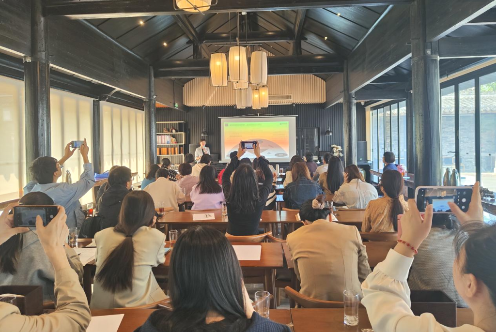 尊龙凯时科技受邀为宁波市高新技术促进会会员单位作研发管理体系标准化构建主题培训(图2)